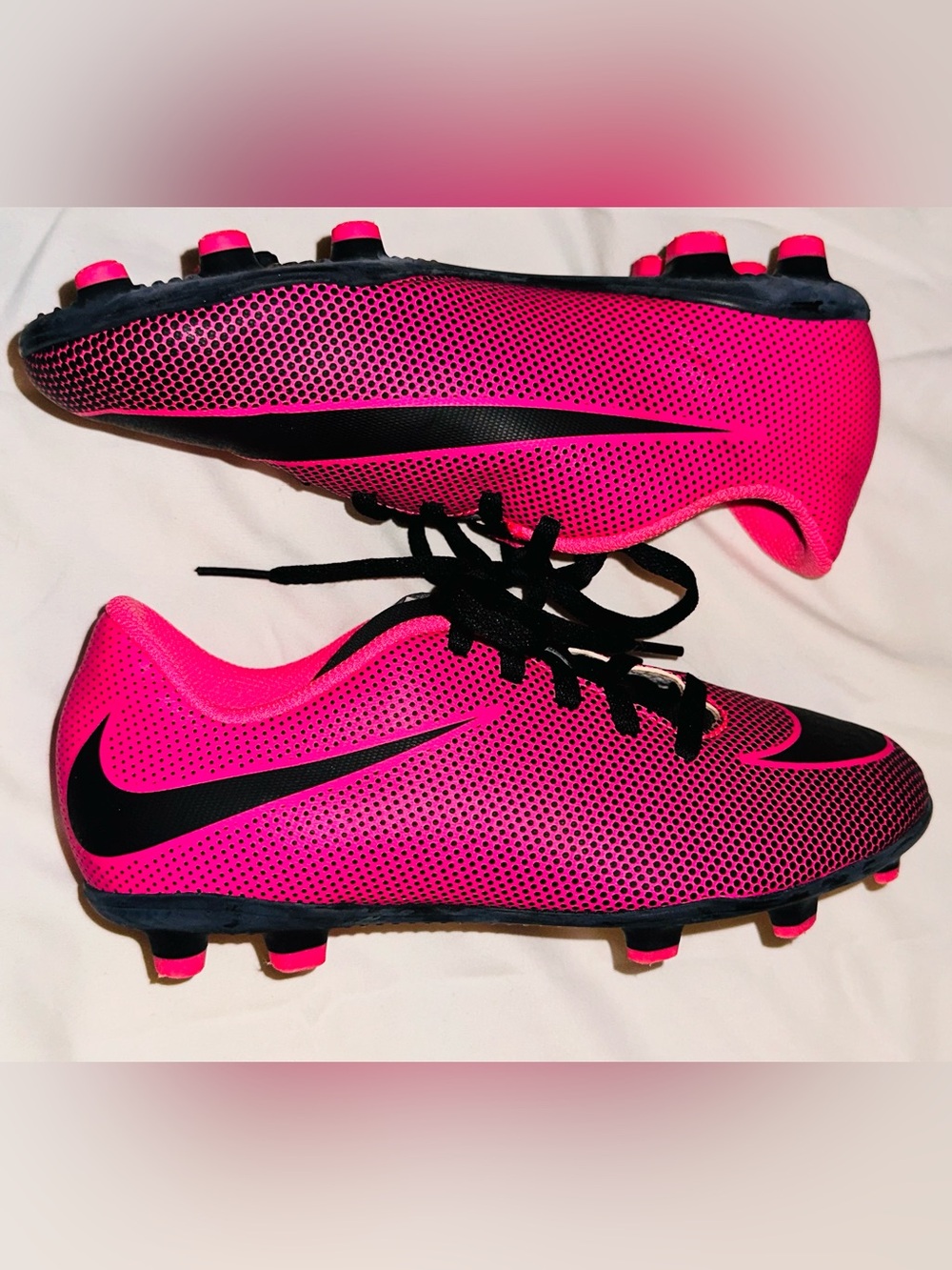 Nike Preowned Girls Pink Soccer Cleats with Black Swoosh